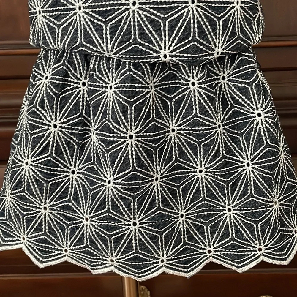 OshKosh B'gosh Girls 5T Navy White Eyelet Lace Top & Skirt Set VGUC